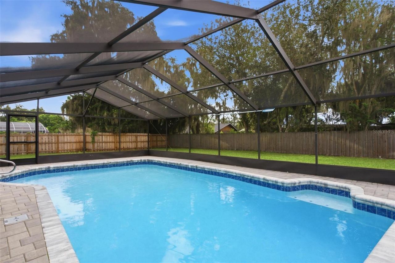 5240 Royal Oak Drive , Fruitland Park, FL 34731 Photo