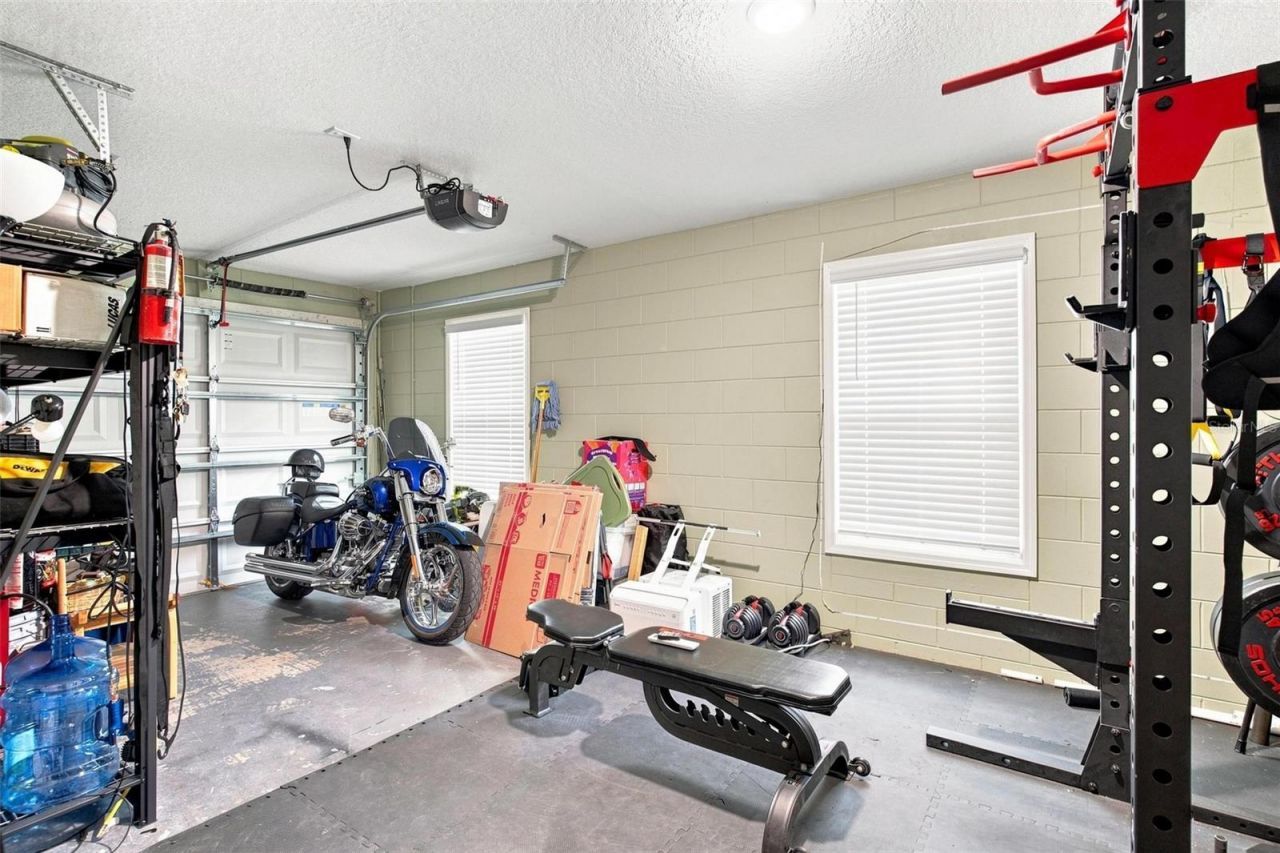 5240 Royal Oak Drive , Fruitland Park, FL 34731 Photo