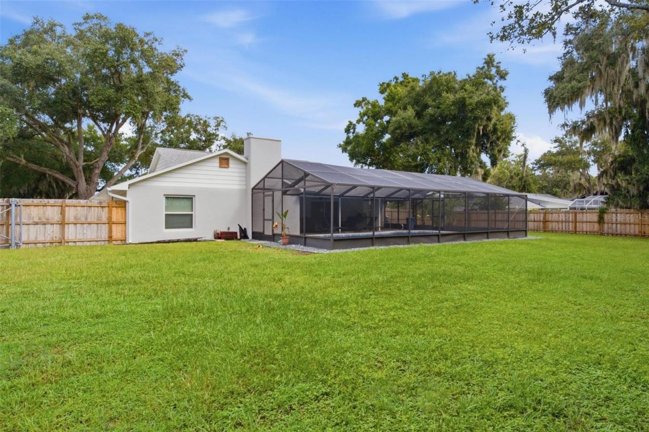 5240 Royal Oak Drive , Fruitland Park, FL 34731 Photo