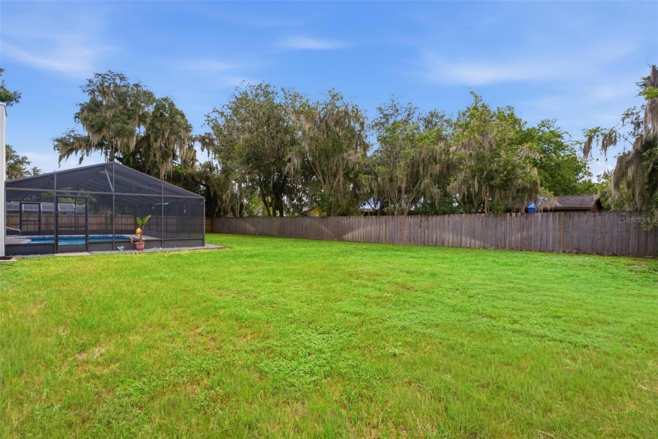 5240 Royal Oak Drive , Fruitland Park, FL 34731 Photo