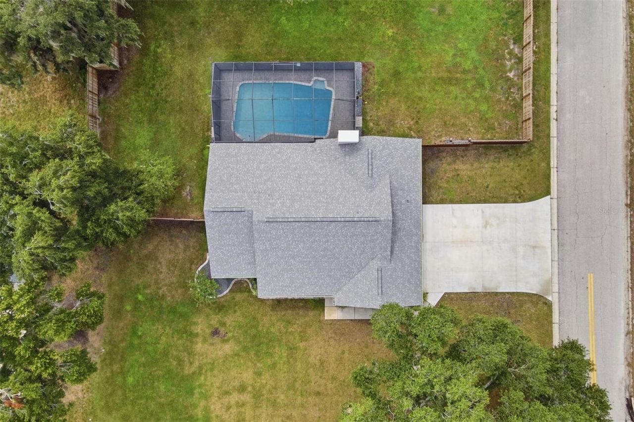 5240 Royal Oak Drive , Fruitland Park, FL 34731 Photo