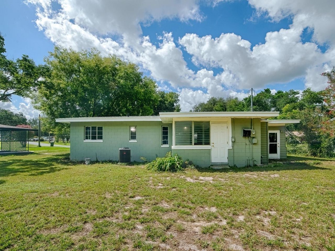 2014 Helms Avenue, Leesburg, FL 34748 Photo