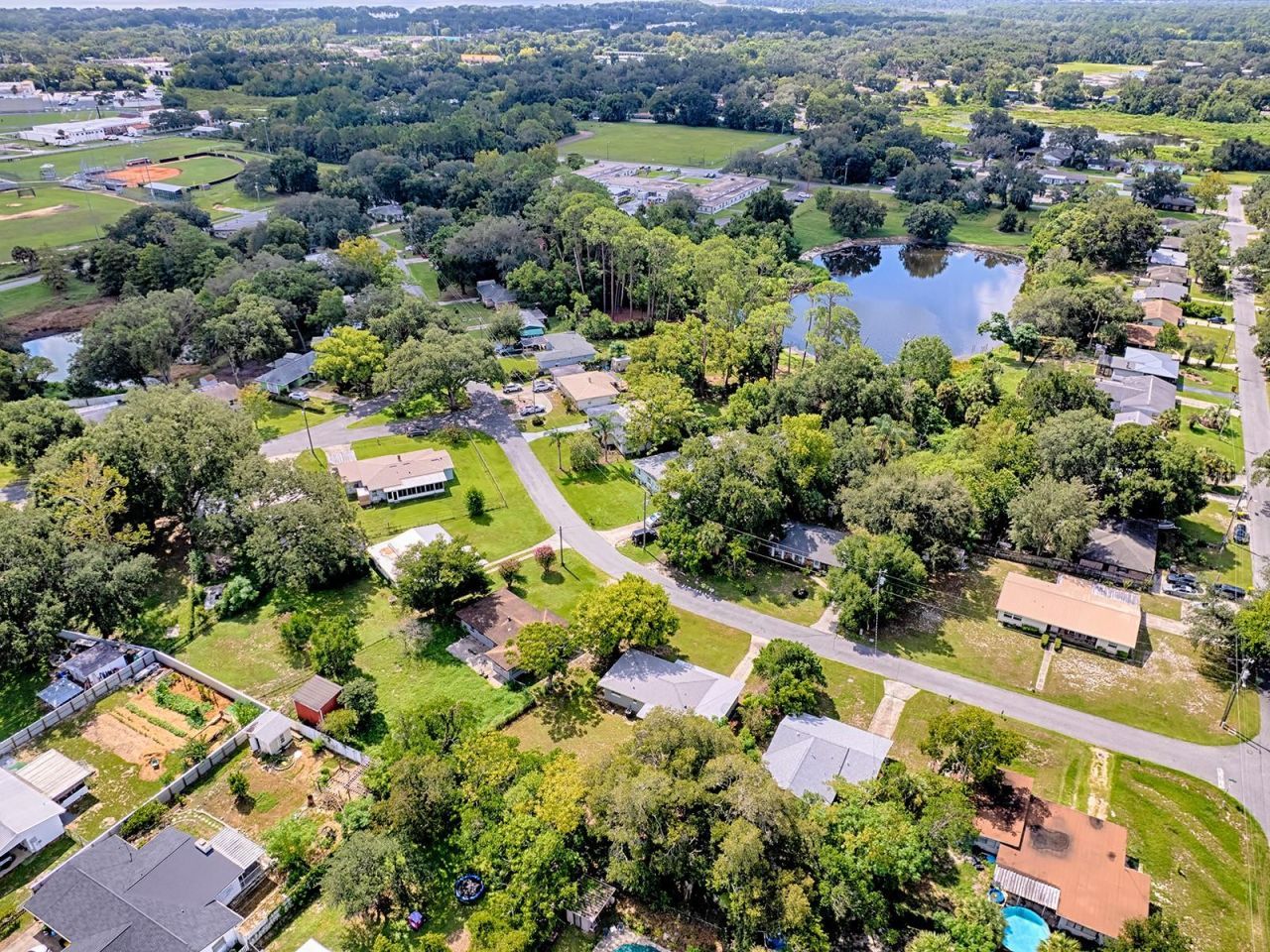 2014 Helms Avenue, Leesburg, FL 34748 Photo