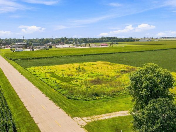 120 Th Avenue, Mediapolis, IA 52637