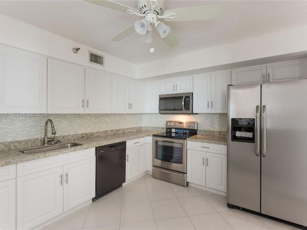 3500 MYSTIC POINTE DR , Unit 2202, Aventura, FL 33180