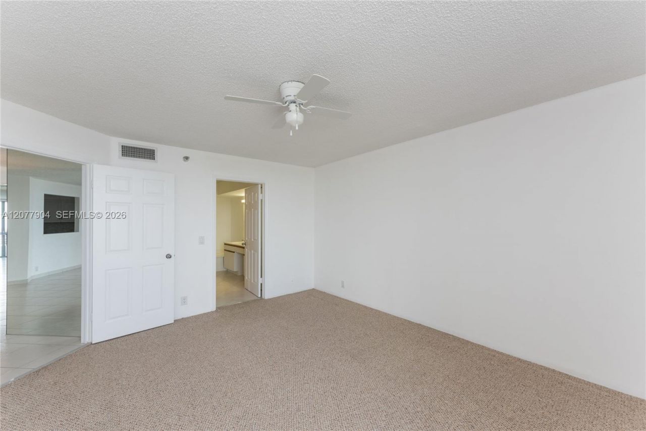 3500 Mystic Pointe Dr , Unit 2202, Aventura, FL 33180 Photo