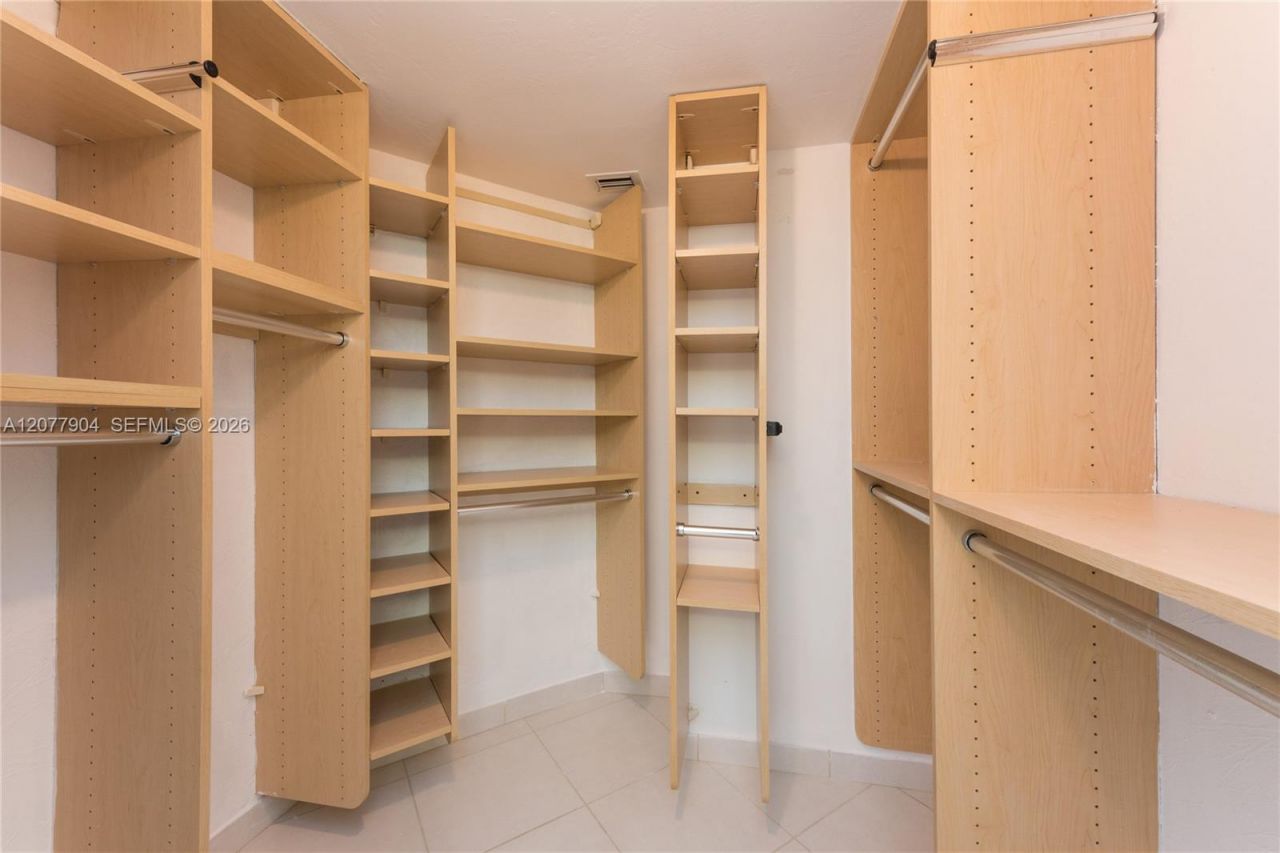 3500 Mystic Pointe Dr , Unit 2202, Aventura, FL 33180 Photo