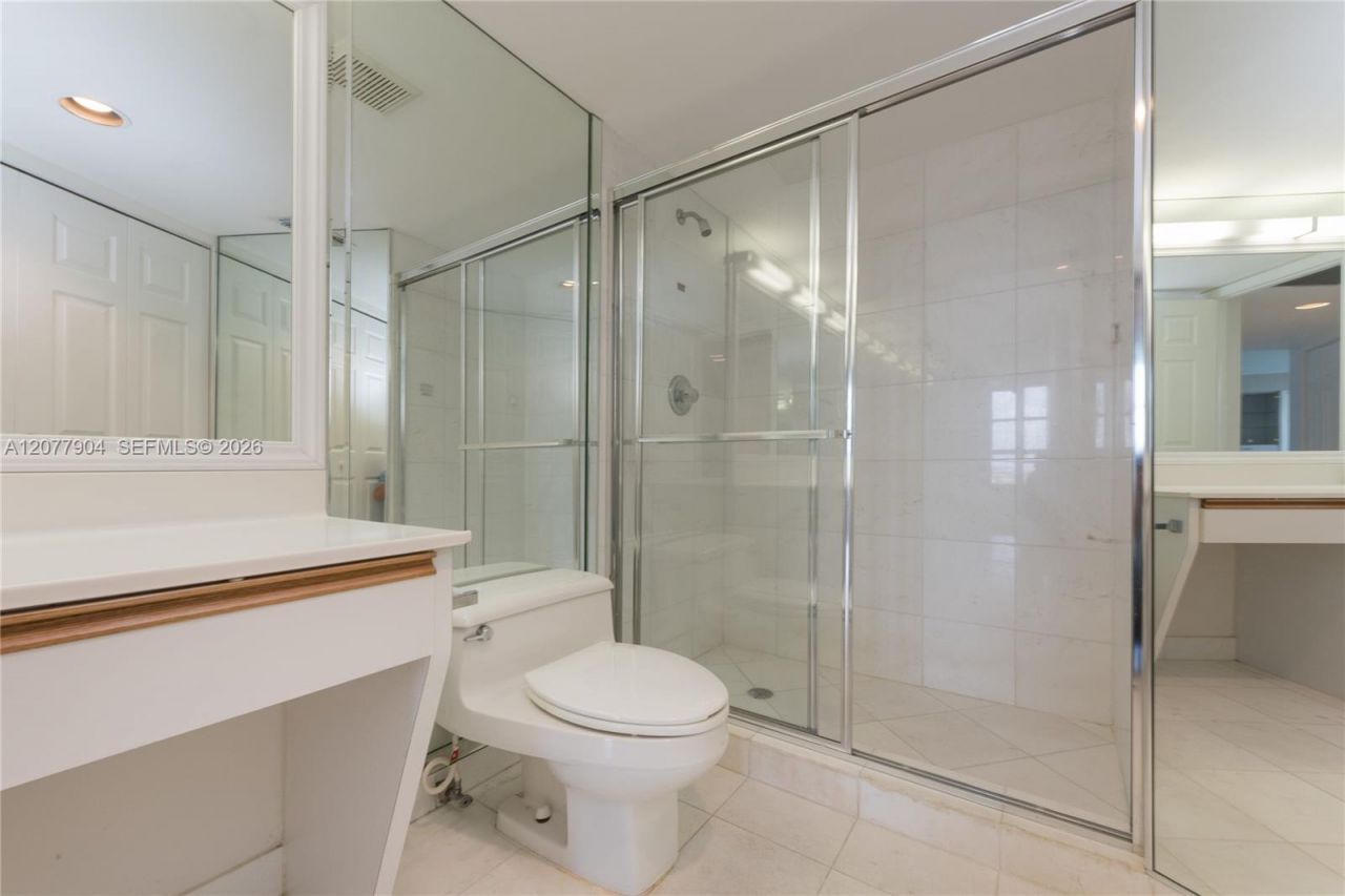 3500 Mystic Pointe Dr , Unit 2202, Aventura, FL 33180 Photo
