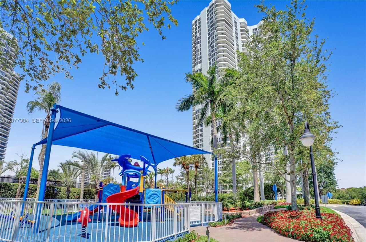 3500 Mystic Pointe Dr , Unit 2202, Aventura, FL 33180 Photo