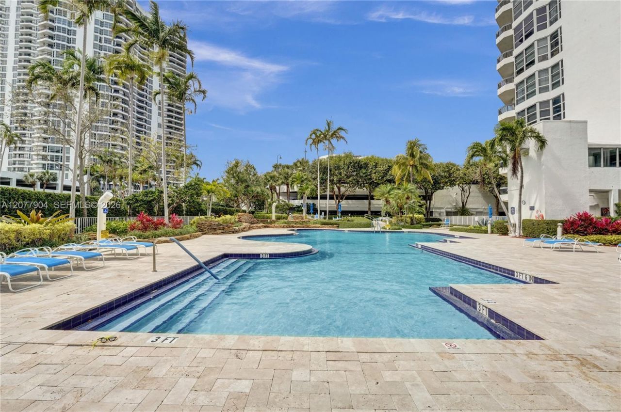 3500 Mystic Pointe Dr , Unit 2202, Aventura, FL 33180 Photo