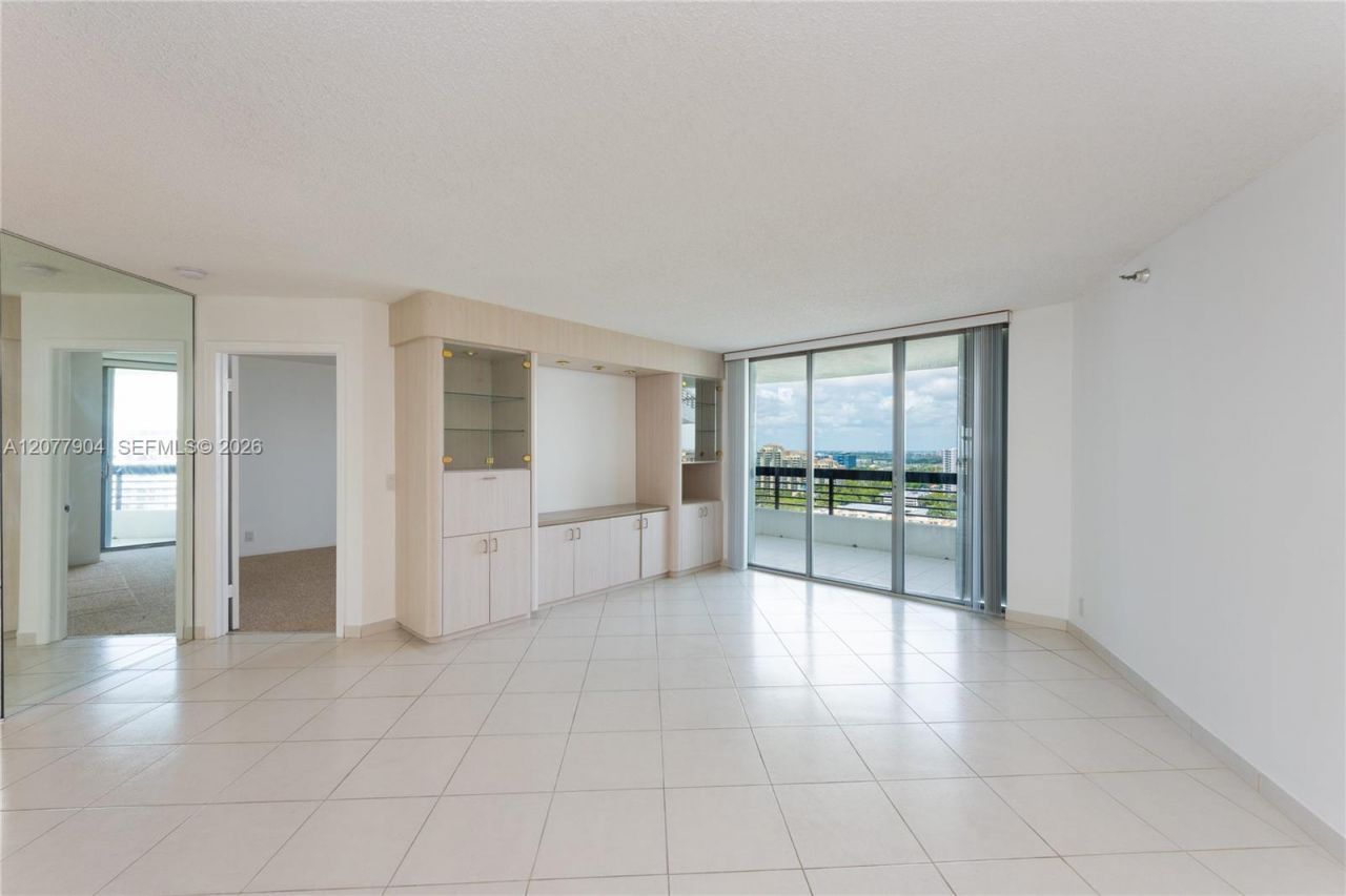 3500 Mystic Pointe Dr , Unit 2202, Aventura, FL 33180 Photo