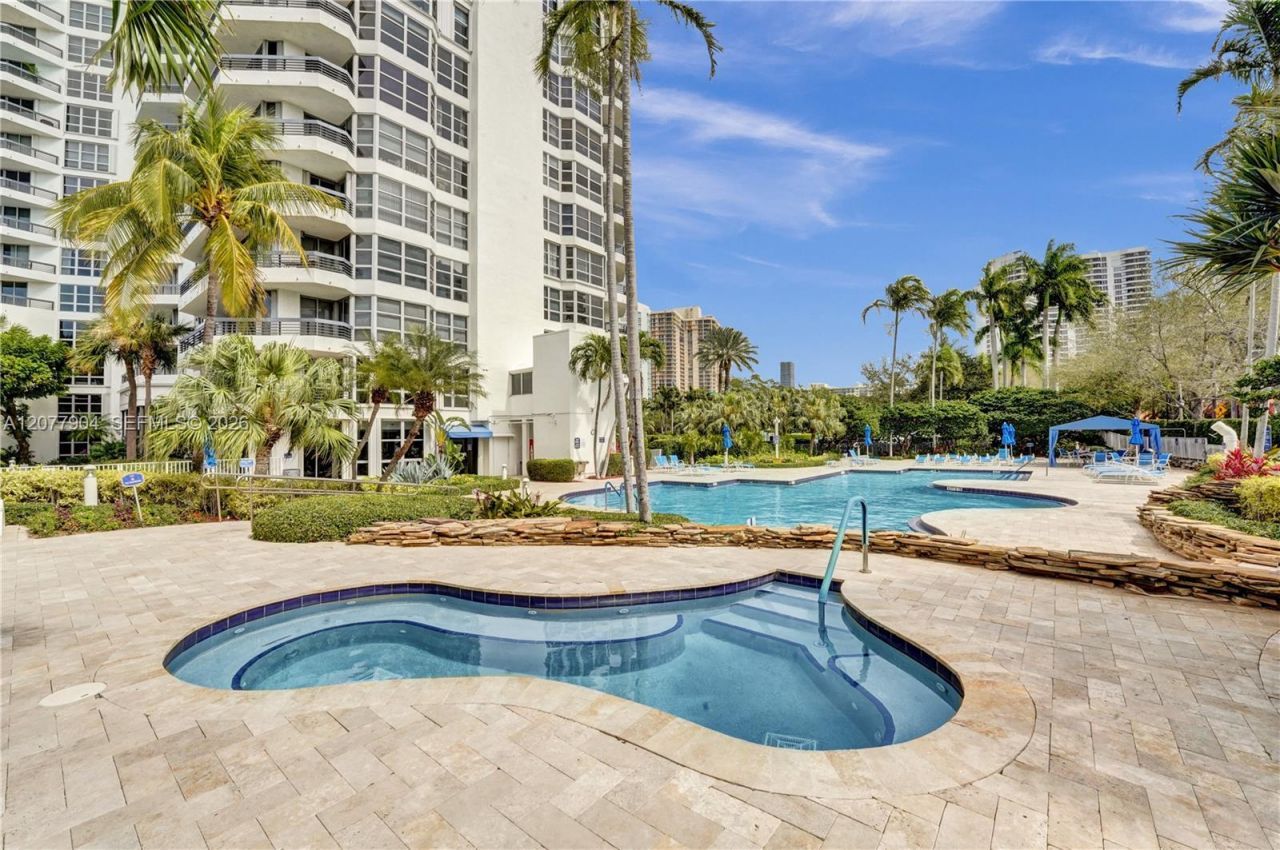 3500 Mystic Pointe Dr , Unit 2202, Aventura, FL 33180 Photo
