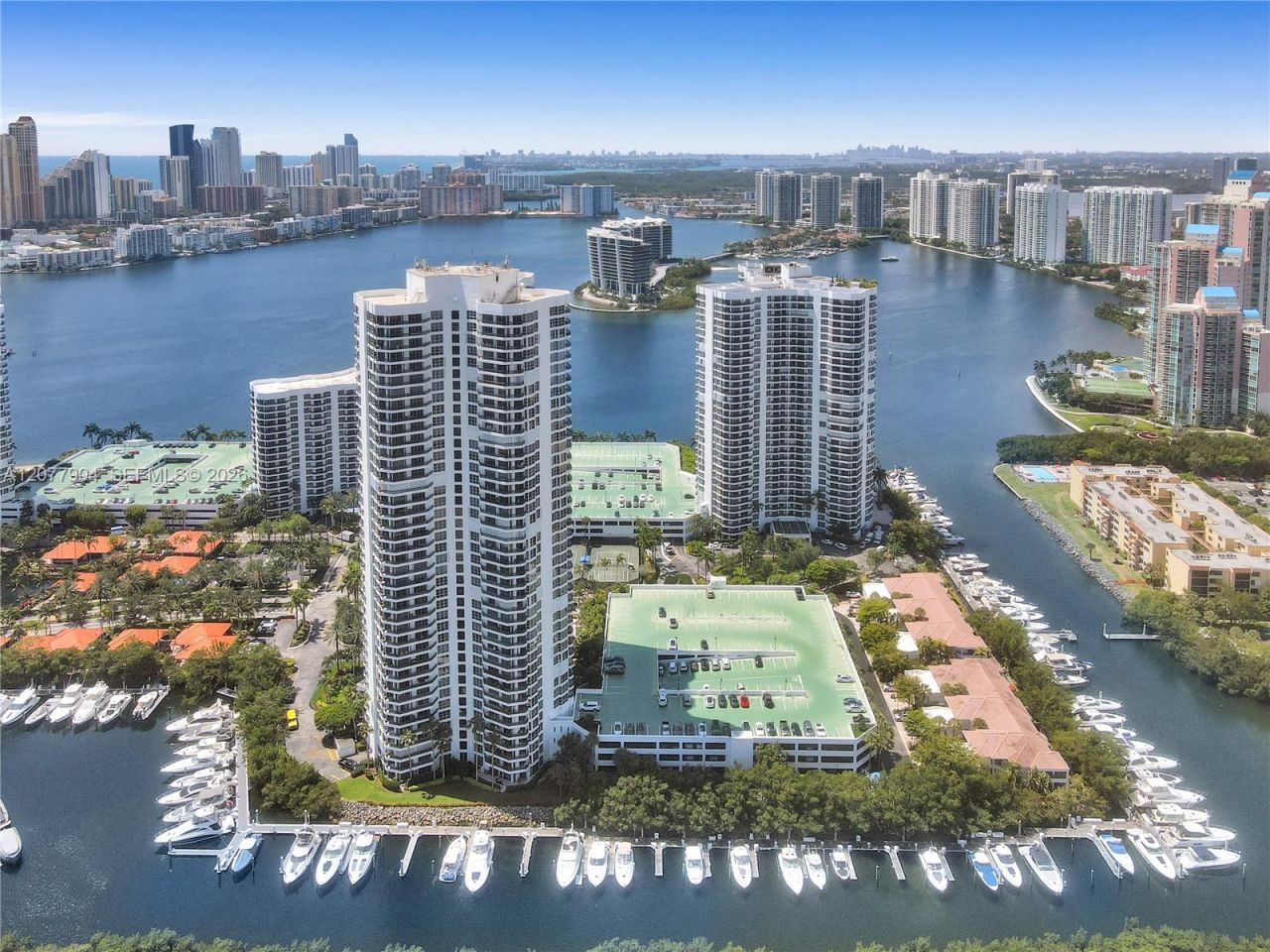 3500 Mystic Pointe Dr , Unit 2202, Aventura, FL 33180 Photo