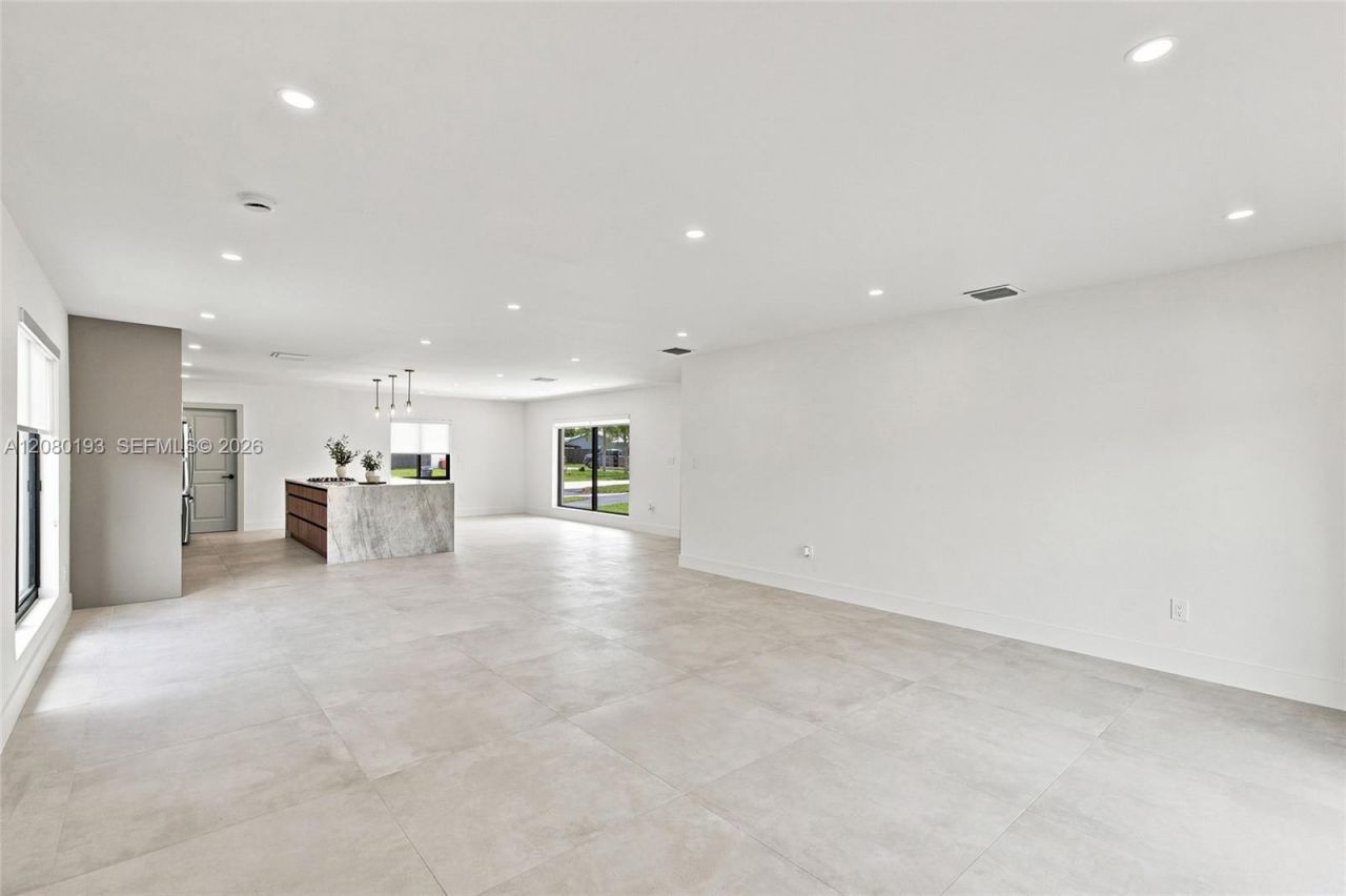 9771 Bel Aire Dr , Cutler Bay, FL 33157 Photo