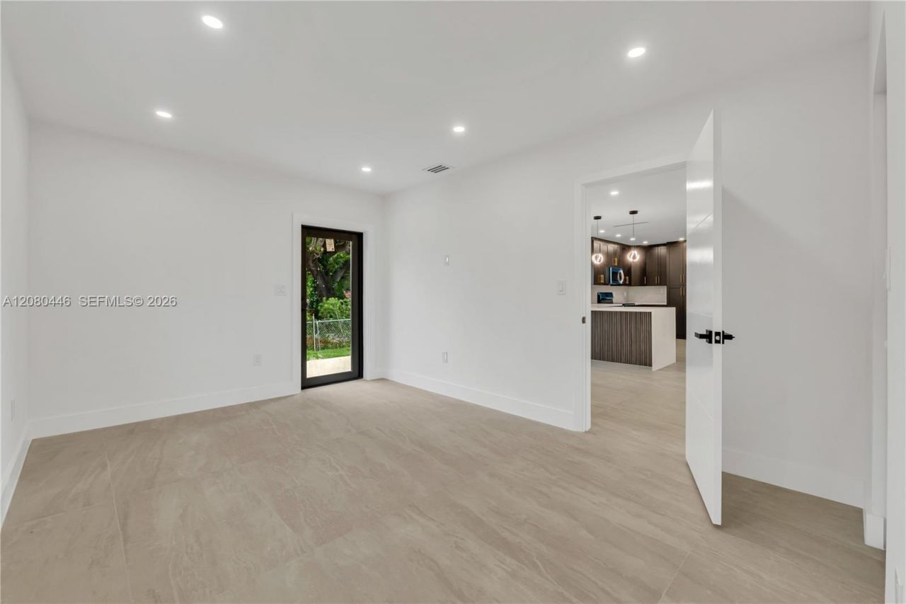 6235 SW 24th St , Miami, FL 33147 Photo