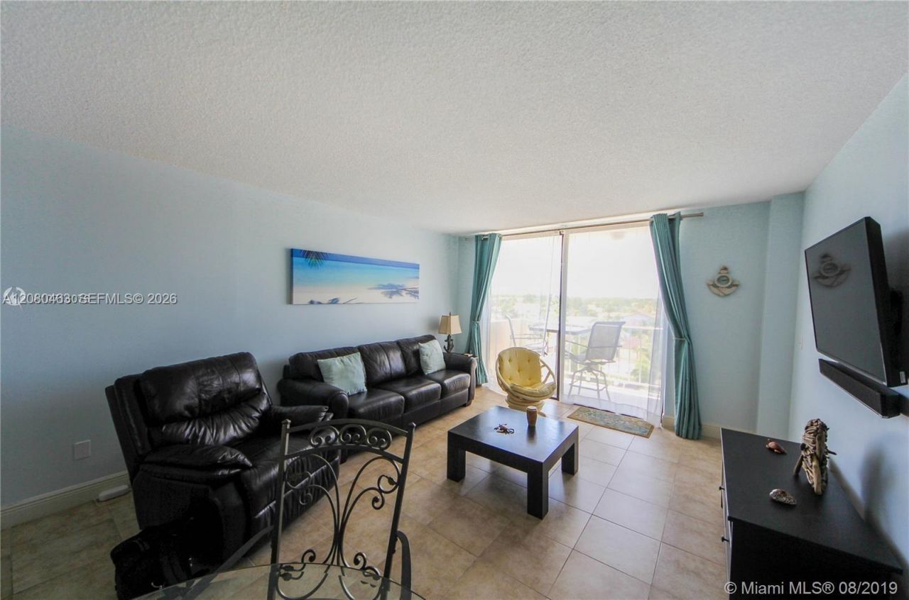2350 NE 135th St, Unit 507, North Miami, FL 33181 Photo