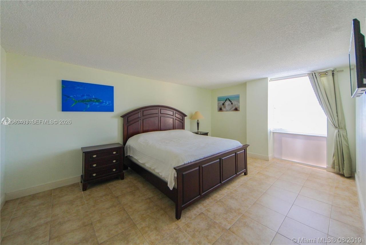 2350 NE 135th St, Unit 507, North Miami, FL 33181 Photo