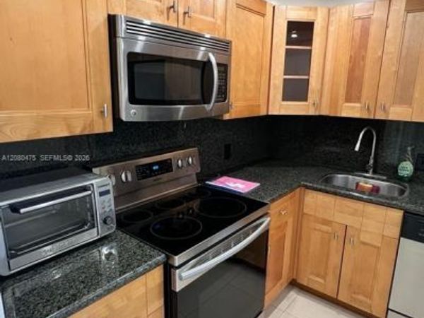 20500 W COUNTRY CLUB DR , Unit 204, Aventura, FL 33180