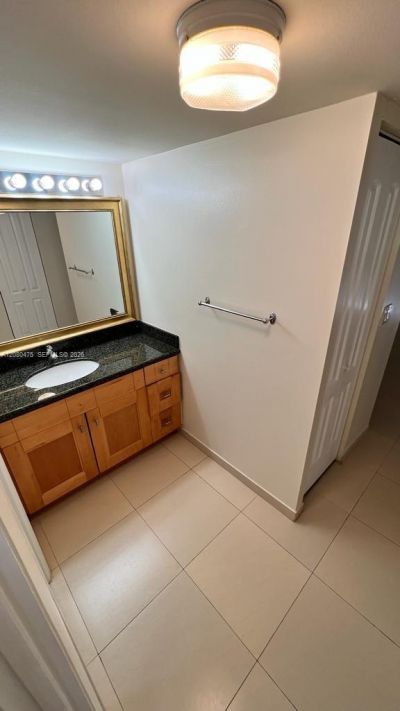 20500 W Country Club Dr , Unit 204, Aventura, FL 33180 Photo