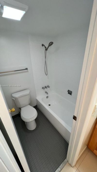 20500 W Country Club Dr , Unit 204, Aventura, FL 33180 Photo
