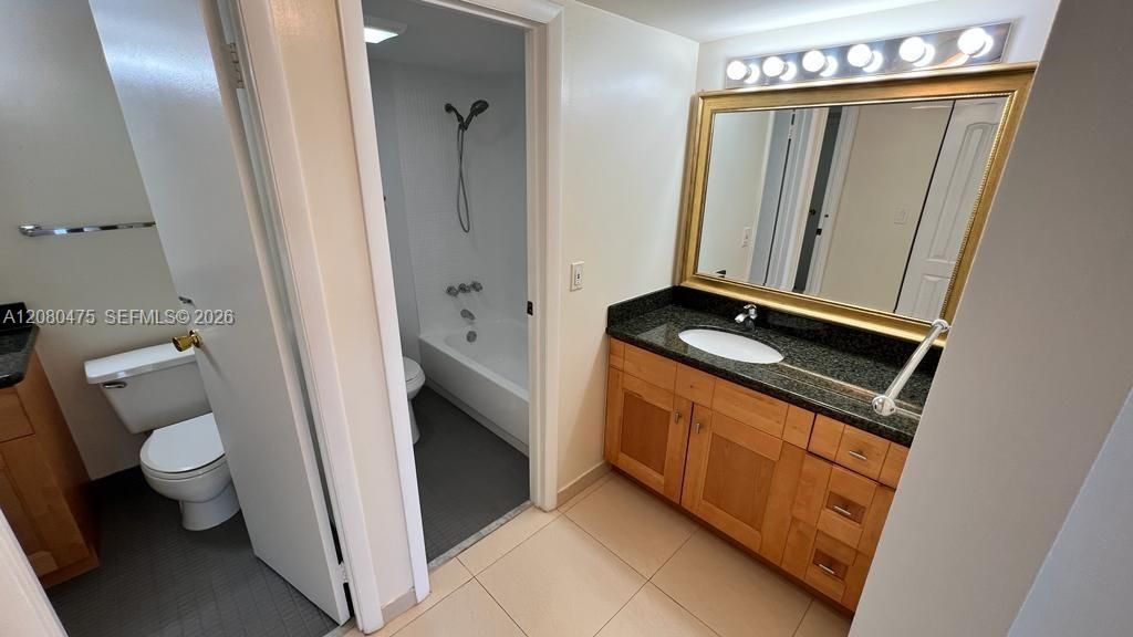 20500 W Country Club Dr , Unit 204, Aventura, FL 33180 Photo