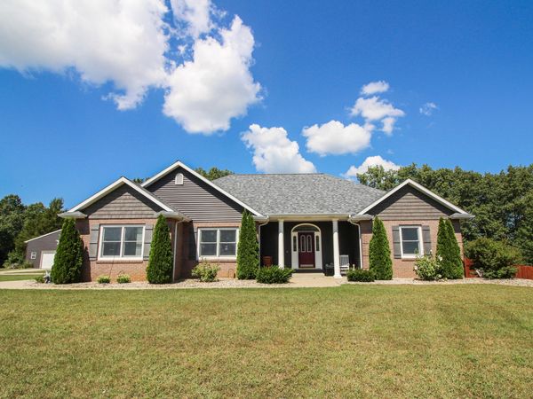 17700 Brad Lane, Three Rivers, MI 49093