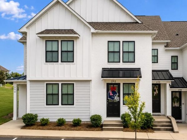 292 Hydrangea Dr, Oxford, MS 38655