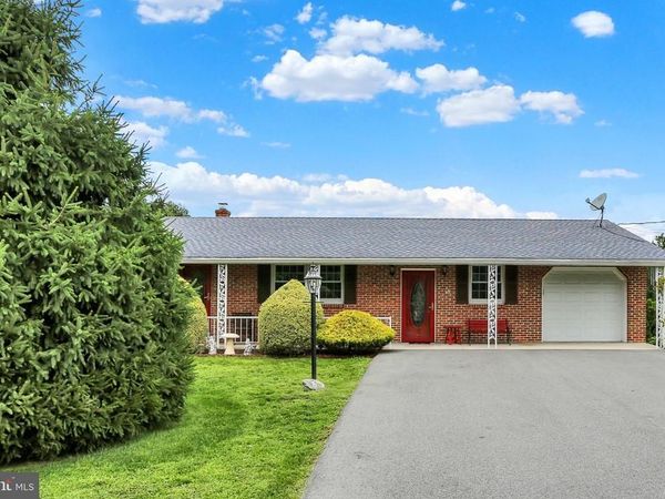 16 ADELE AVENUE, BLANDON, PA 19510