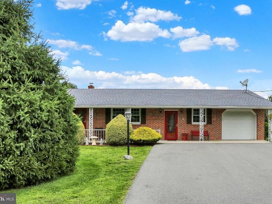 16 Adele Avenue, Blandon, PA 19510 Main Photo