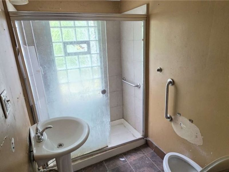 16516 Lipton Avenue , Cleveland, OH 44128 Photo 10