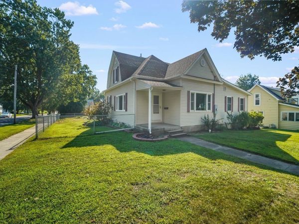 1404 Walnut Street, Cedar Falls, IA 50613