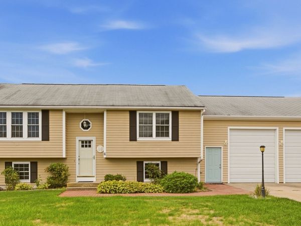 6 Musket Rd, Seekonk, MA 02771