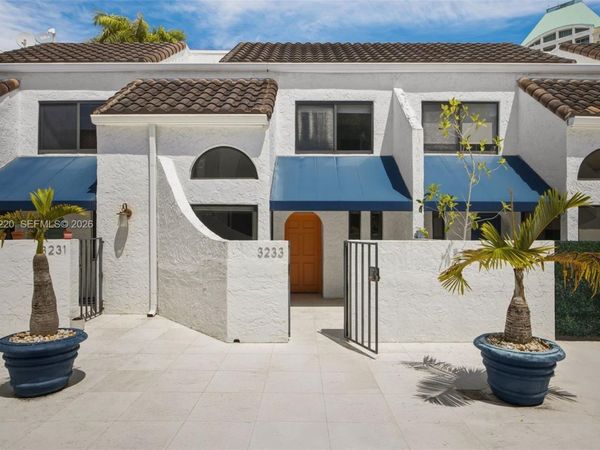 3233 Mary St , Unit 4, Coconut Grove, FL 33133