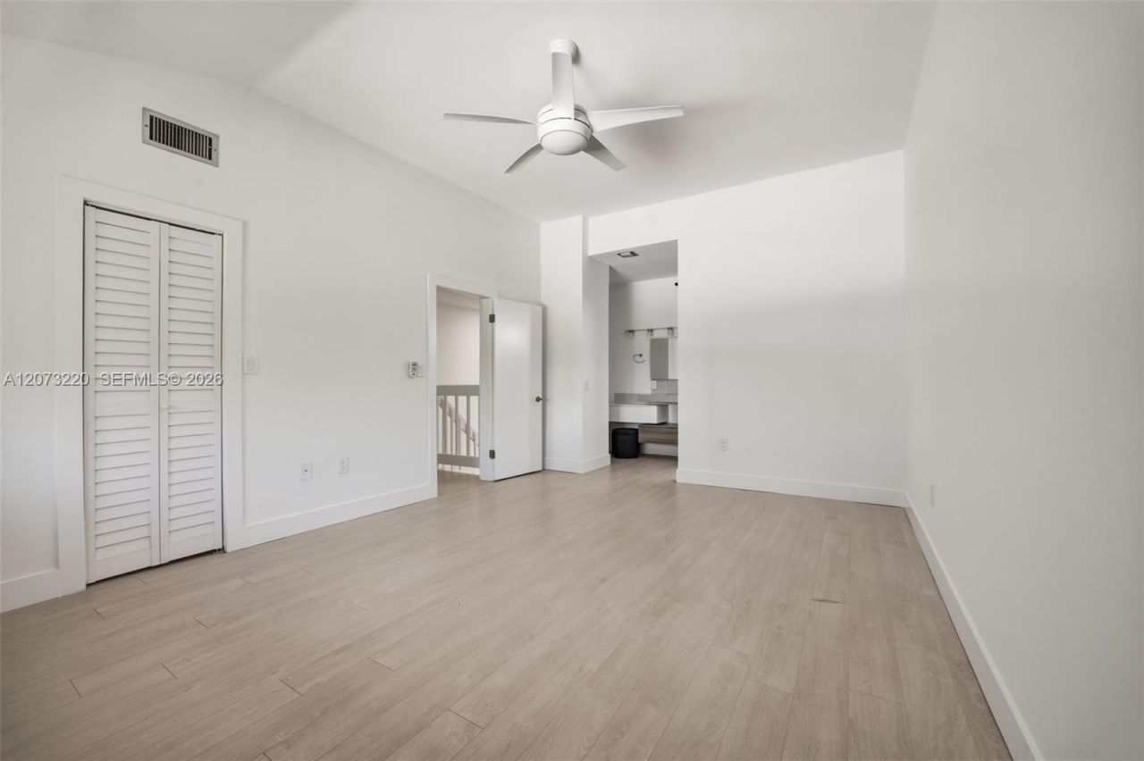 3233 Mary St, Unit 4, Coconut Grove, FL 33133 Photo