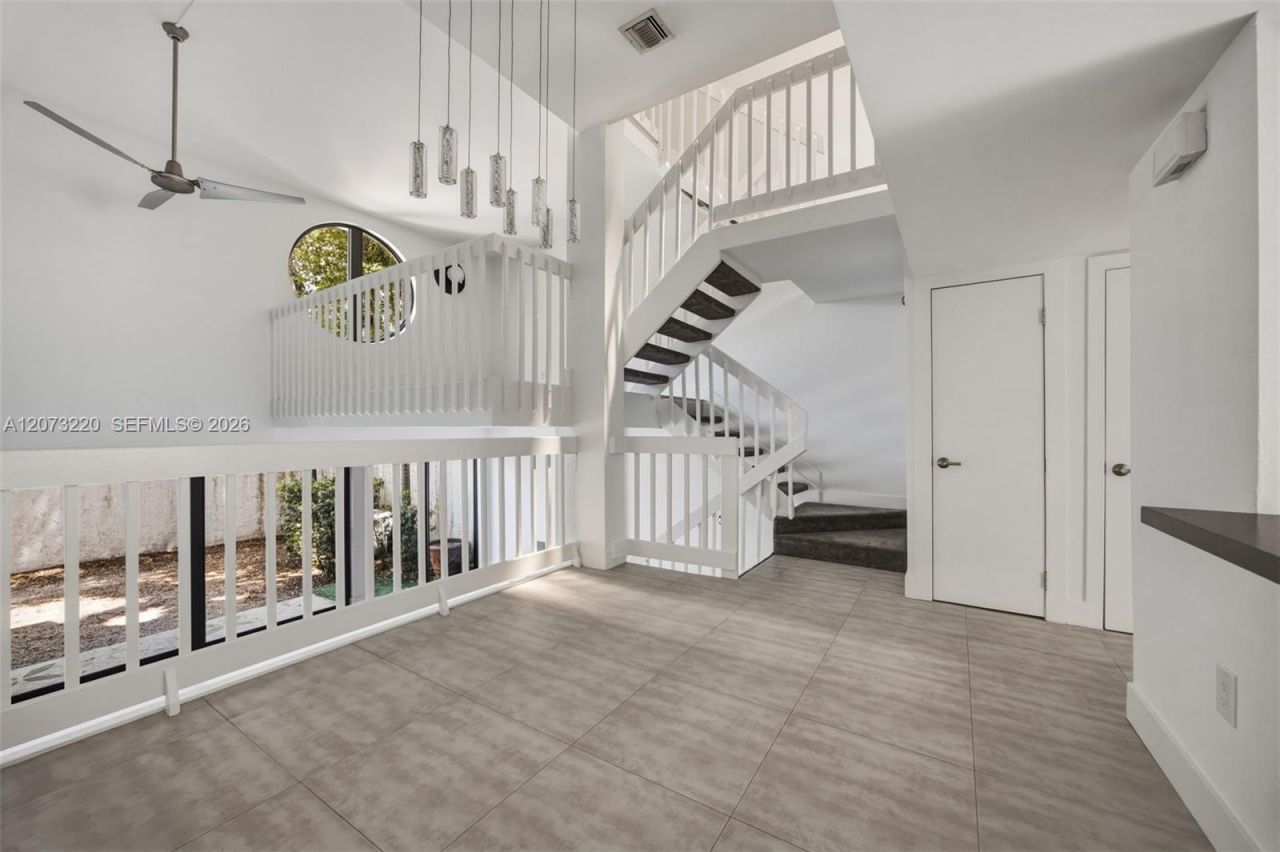 3233 Mary St, Unit 4, Coconut Grove, FL 33133 Photo