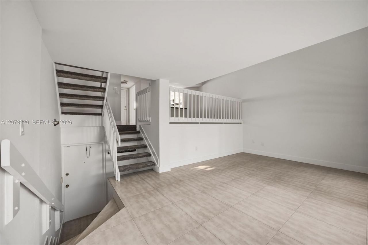 3233 Mary St, Unit 4, Coconut Grove, FL 33133 Photo