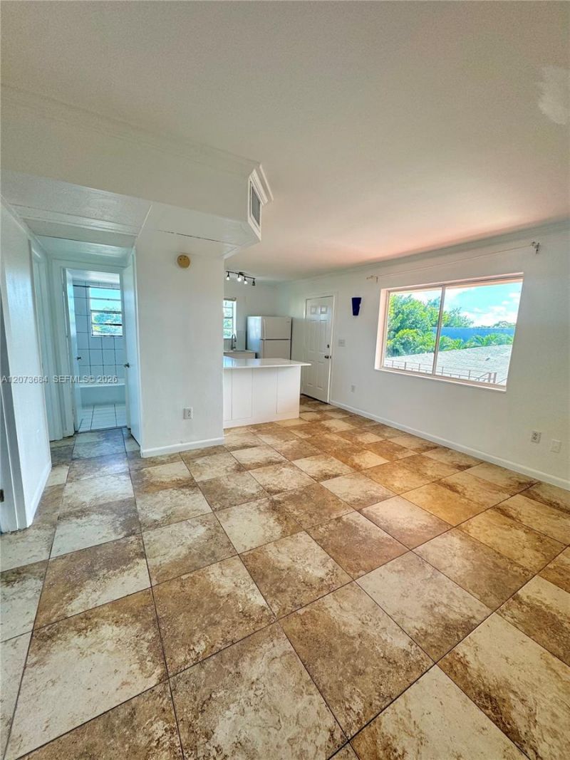 1020 SW 7 Th , Unit 9, Miami, FL 33130 Photo