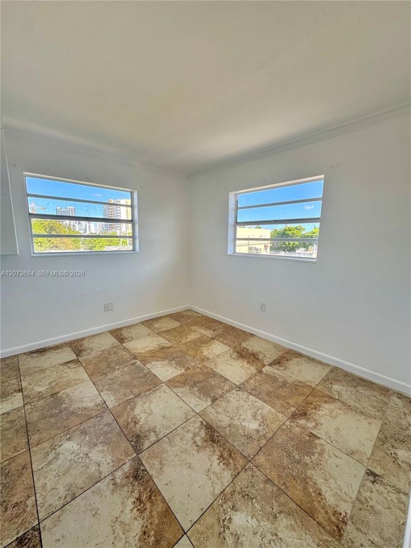 1020 SW 7 Th , Unit 9, Miami, FL 33130 Photo