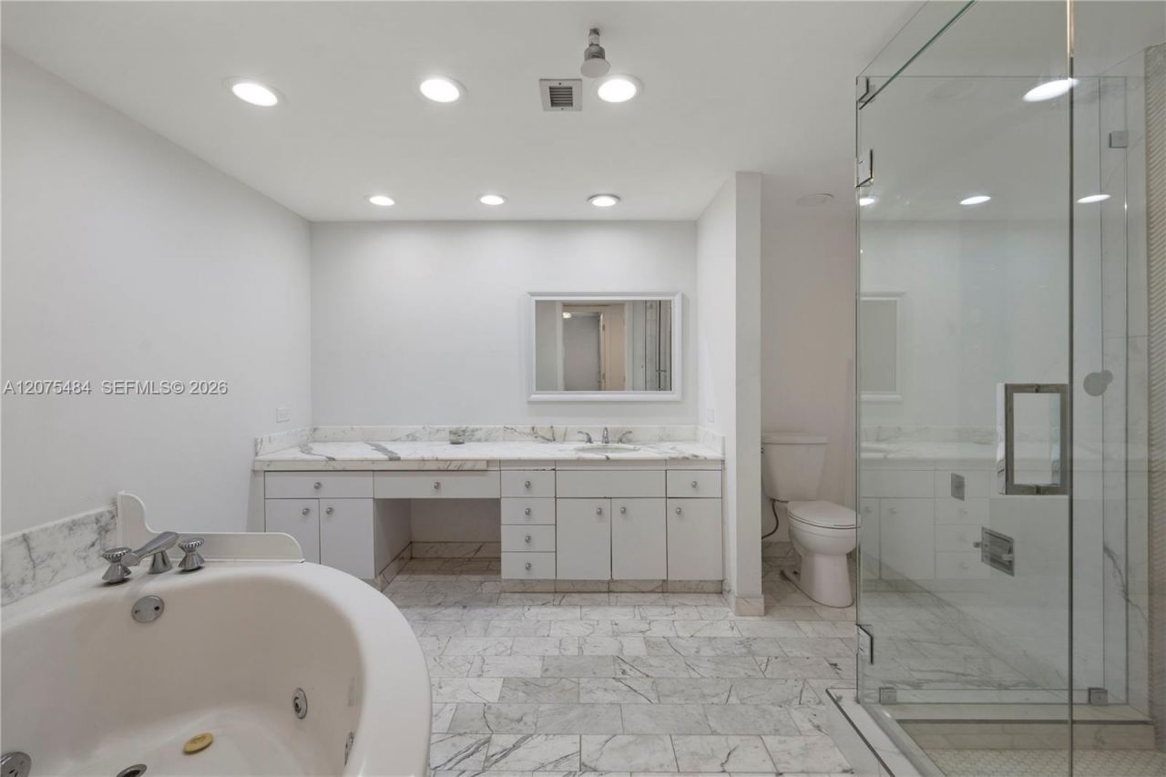 19667 Turnberry Way, Unit 3F, Aventura, FL 33180 Photo