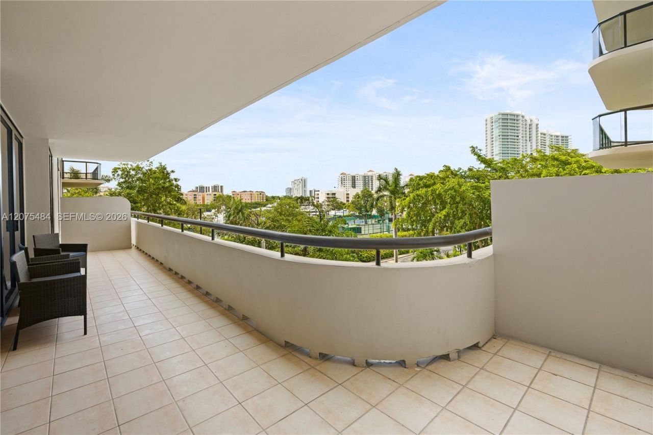 19667 Turnberry Way, Unit 3F, Aventura, FL 33180 Photo