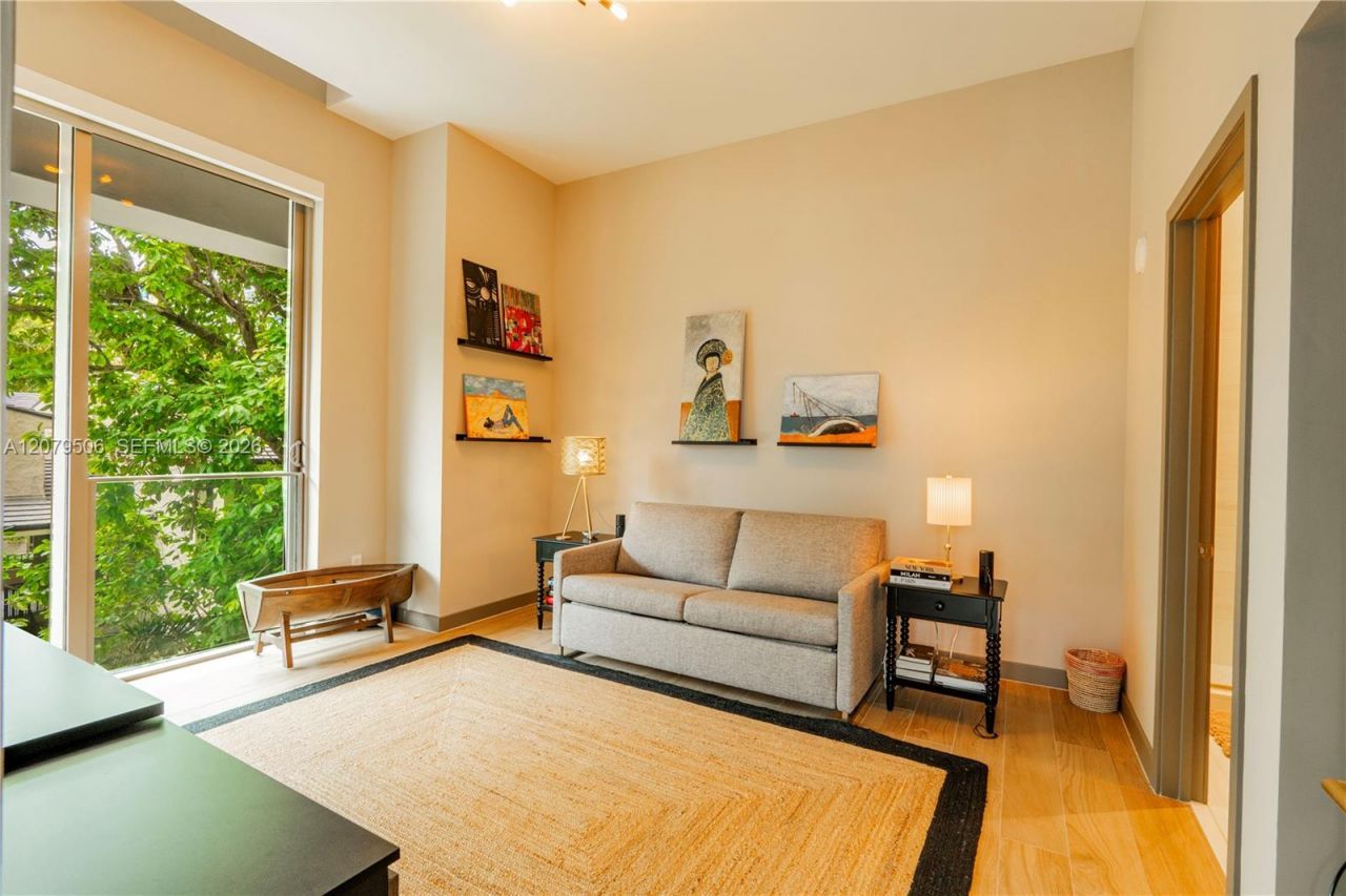 2678 Tigertail Ave , Unit 202, Miami, FL 33133 Photo