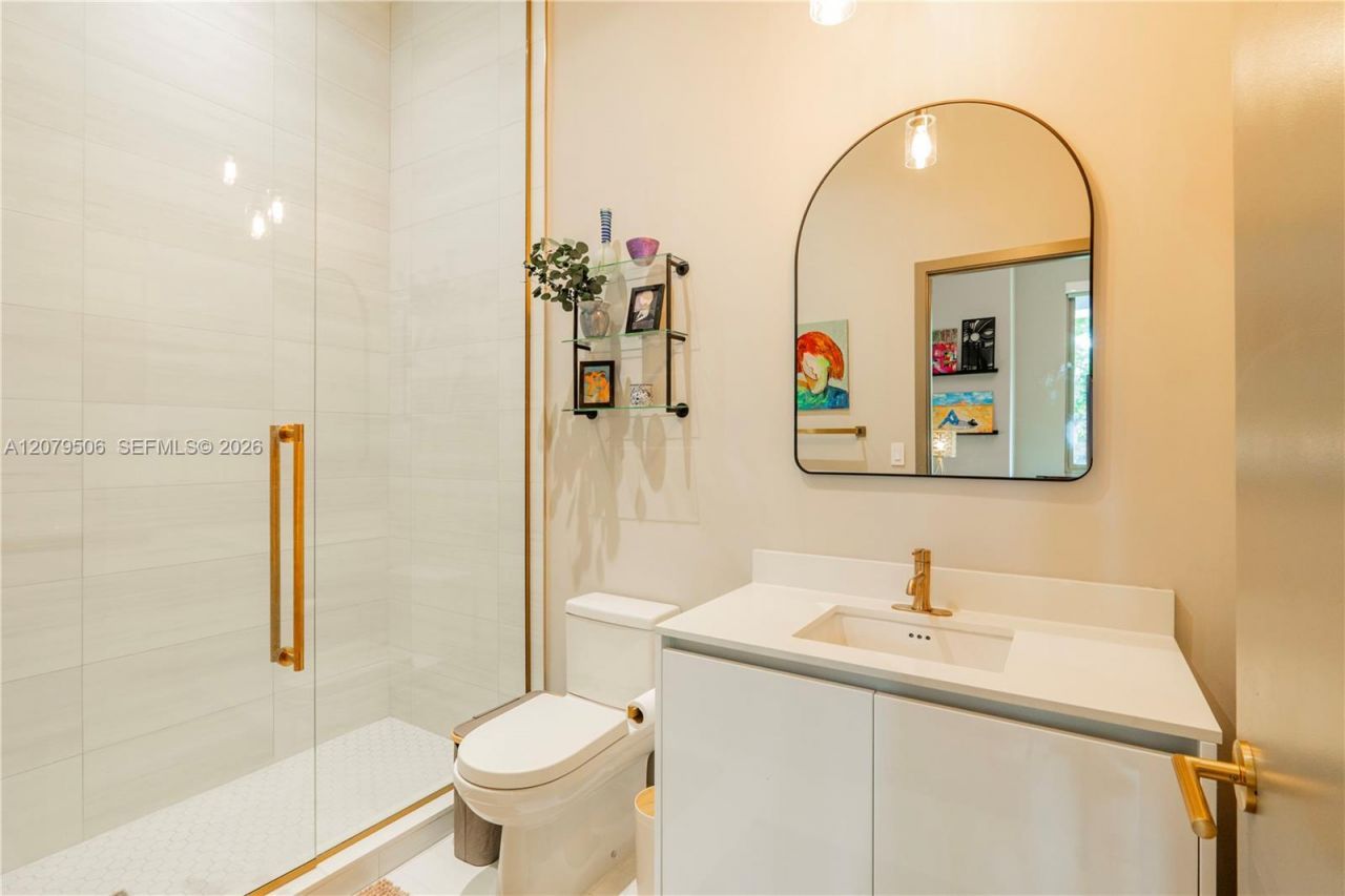 2678 Tigertail Ave , Unit 202, Miami, FL 33133 Photo