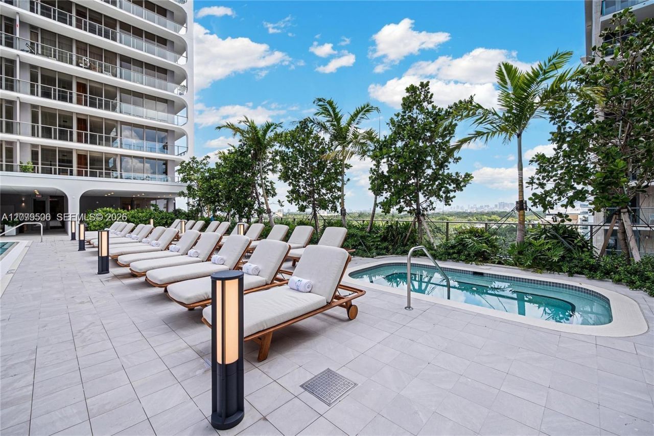 2678 Tigertail Ave , Unit 202, Miami, FL 33133 Photo