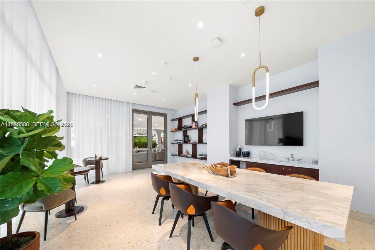 2678 Tigertail Ave , Unit 202, Miami, FL 33133 Photo