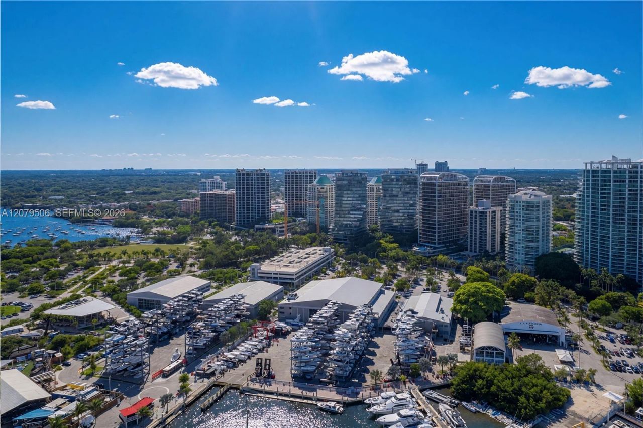 2678 Tigertail Ave , Unit 202, Miami, FL 33133 Photo