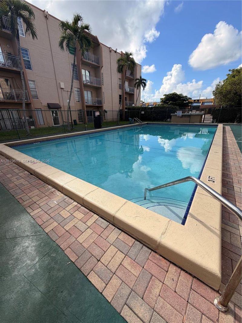 4715 NW 7th St , Unit 108-2, Miami, FL 33126 Photo