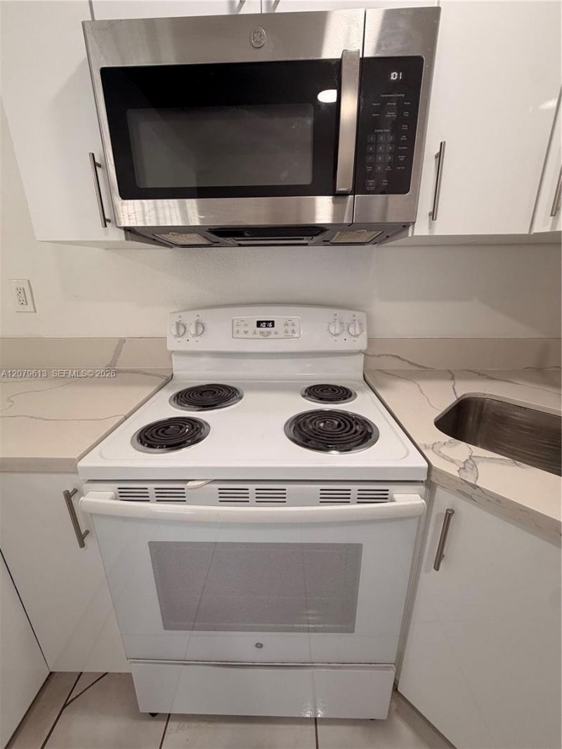 4715 NW 7th St , Unit 108-2, Miami, FL 33126 Photo