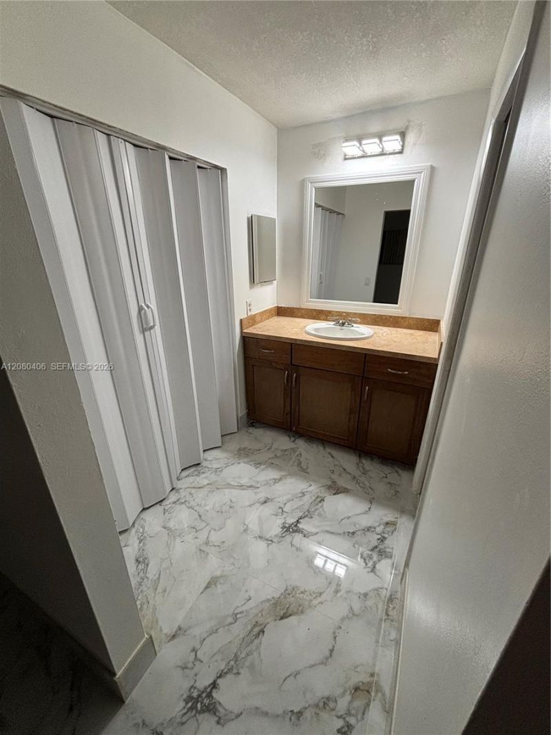 9733 Hammocks Blvd, Unit 201C, Miami, FL 33196 Photo