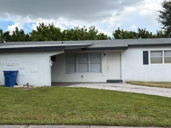 6111 NW 17th Ct, Sunrise, FL 33313