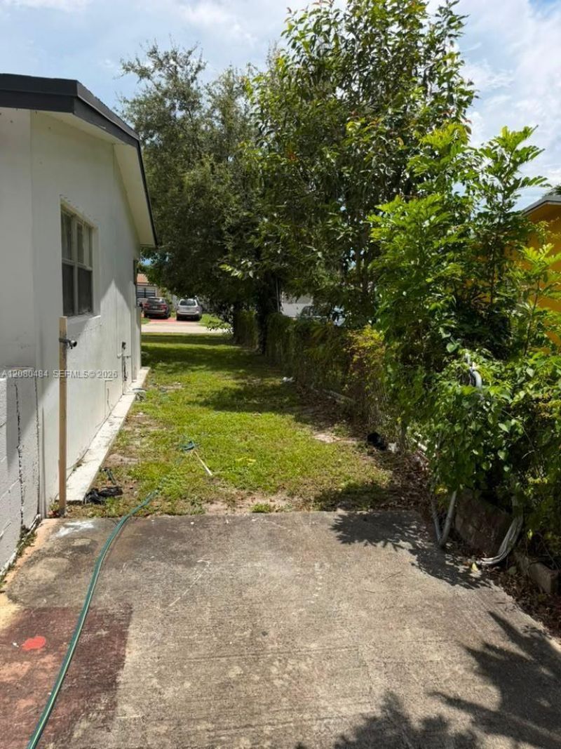6111 NW 17th Ct, Sunrise, FL 33313 Photo